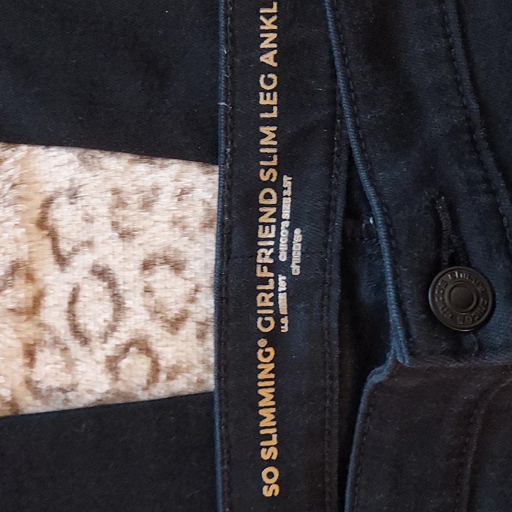 CHICO'S GIRLFRIEND SLIM LEG ANKLE JEANS IN DARK RINSE - Picture 4 of 9